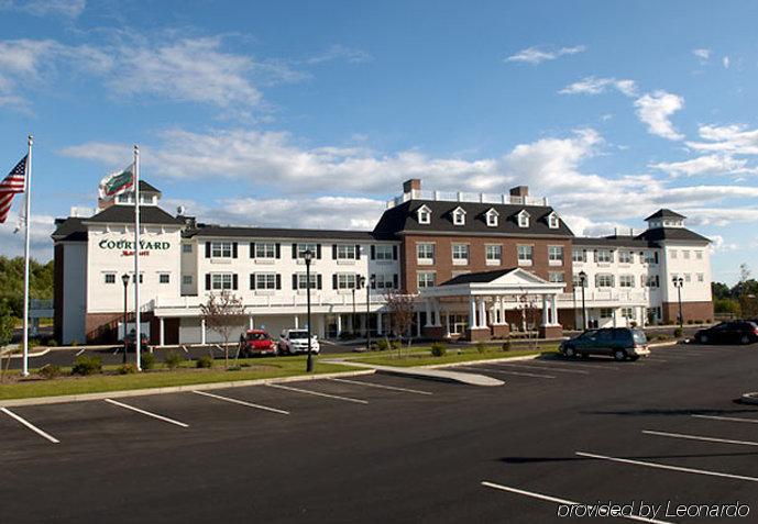 Courtyard Hadley Amherst Exterior foto